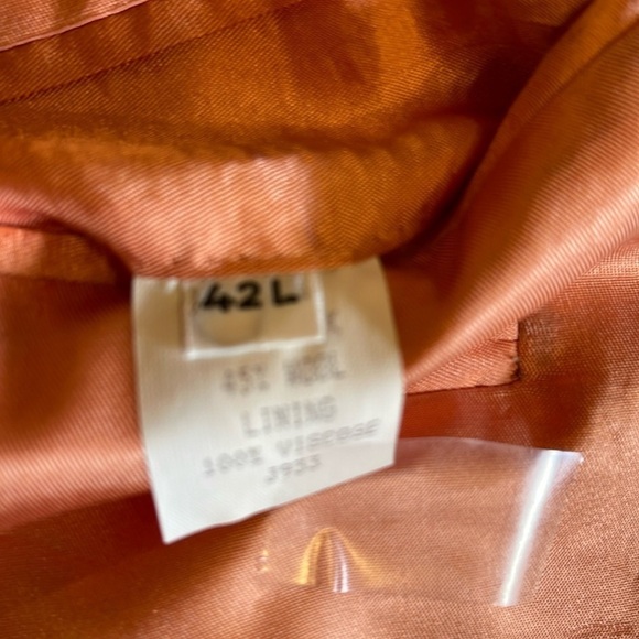 Gianfranco Ruffini silk/wool 42L double breast blazer with peach lining - Picture 3 of 12